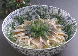 しめさばの香草サラダ