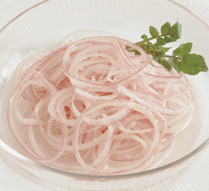 レッドオニオンサラダ