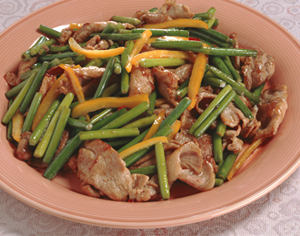 豚肉とにんにくの芽のいためもの