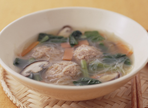 肉だんごと春雨のスープ