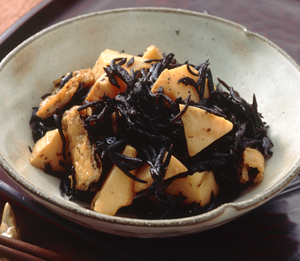 たけのことひじきの煮もの