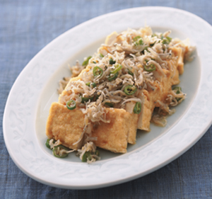 厚揚げの辛味じゃこソース