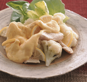 カリフラワーの温サラダ　イエローソース