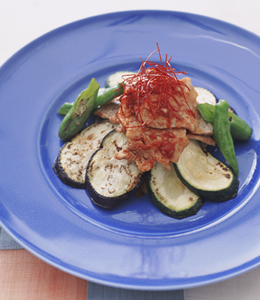 豚肉と野菜のソテー　ピリ辛ソース