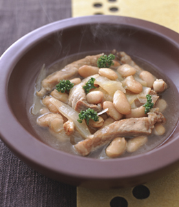 白いんげん豆と豚肉のスープ煮