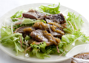 香味野菜のステーキサラダ