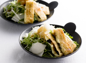 みず菜とチーズイン油揚げのサラダ