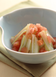 セロリとトマトのわさび酢あえ