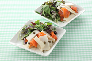 うどとサーモンのサラダ