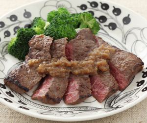 牛肉のマリネステーキ