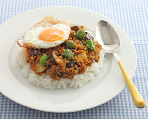コロコロ野菜のドライカレー