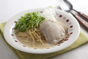 焼き豚とみず菜のとんこつ風スープパスタ