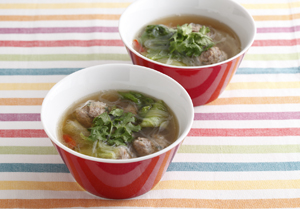肉だんごのエスニックスープ
