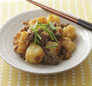 じゃがいもと牛肉のバターしょうゆ煮