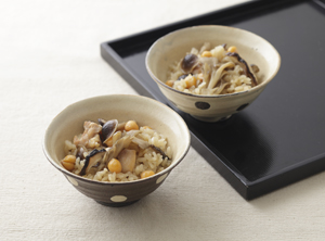 豆入り秋の炊きこみごはん