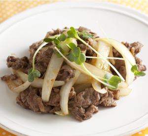 たまねぎと牛肉の炒めものオイスター風味