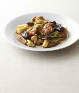 とり肉と野菜の黒酢炒め