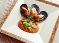 そら豆とムール貝のトマトソース