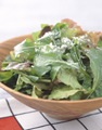 ルッコラとレタスのサラダ
